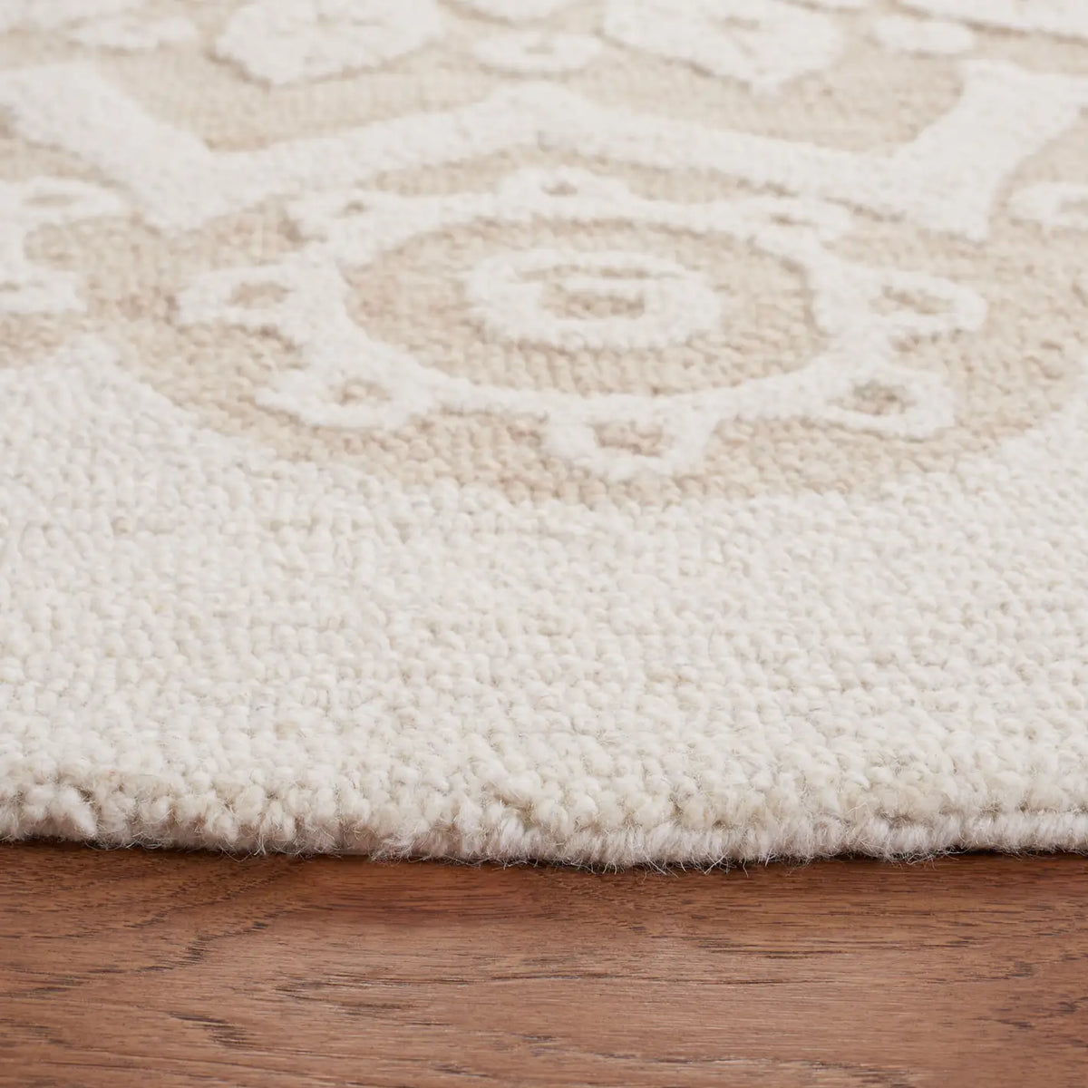 Safavieh Blossom 6'-0" x 6'-0" Rug in Ivory / Light Brown