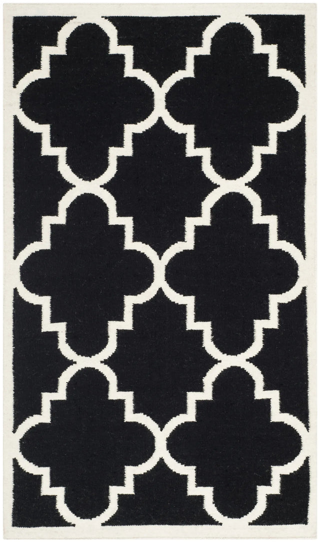 Safavieh Dhurries 3'-0" x 5'-0" Rug in Black / Ivory