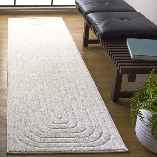 Safavieh Ramona 2'-2" x 8'-0" Rug in Ivory