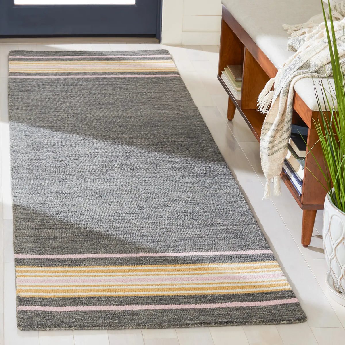 Safavieh Metro 2'-3" x 8'-0" Rug in Charcoal / Pink