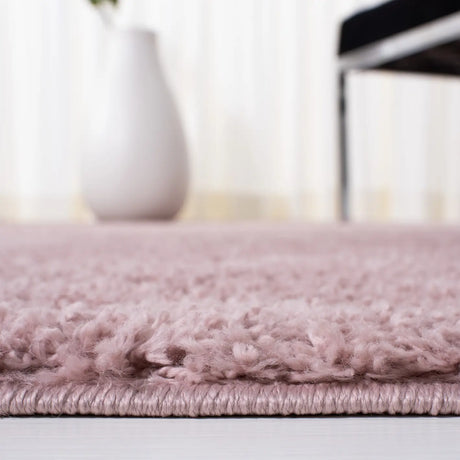 Safavieh August Shag 500 4'-0" x 6'-0" Rug in Pink