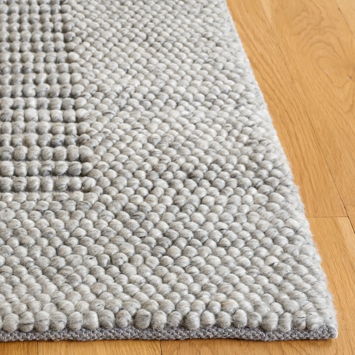 Safavieh Natura 4'-0" x 6'-0" Rug in Grey