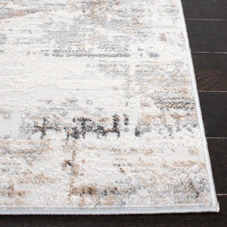 Safavieh Amelia 4'-5" x 6'-5" Rug in Ivory / Gold