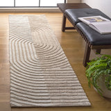 Safavieh Southampton 2'-3" x 8'-0" Rug in Ivory / Beige