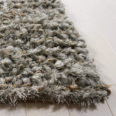 Safavieh Classic Shag 4'-0" x 6'-0" Rug in Grey