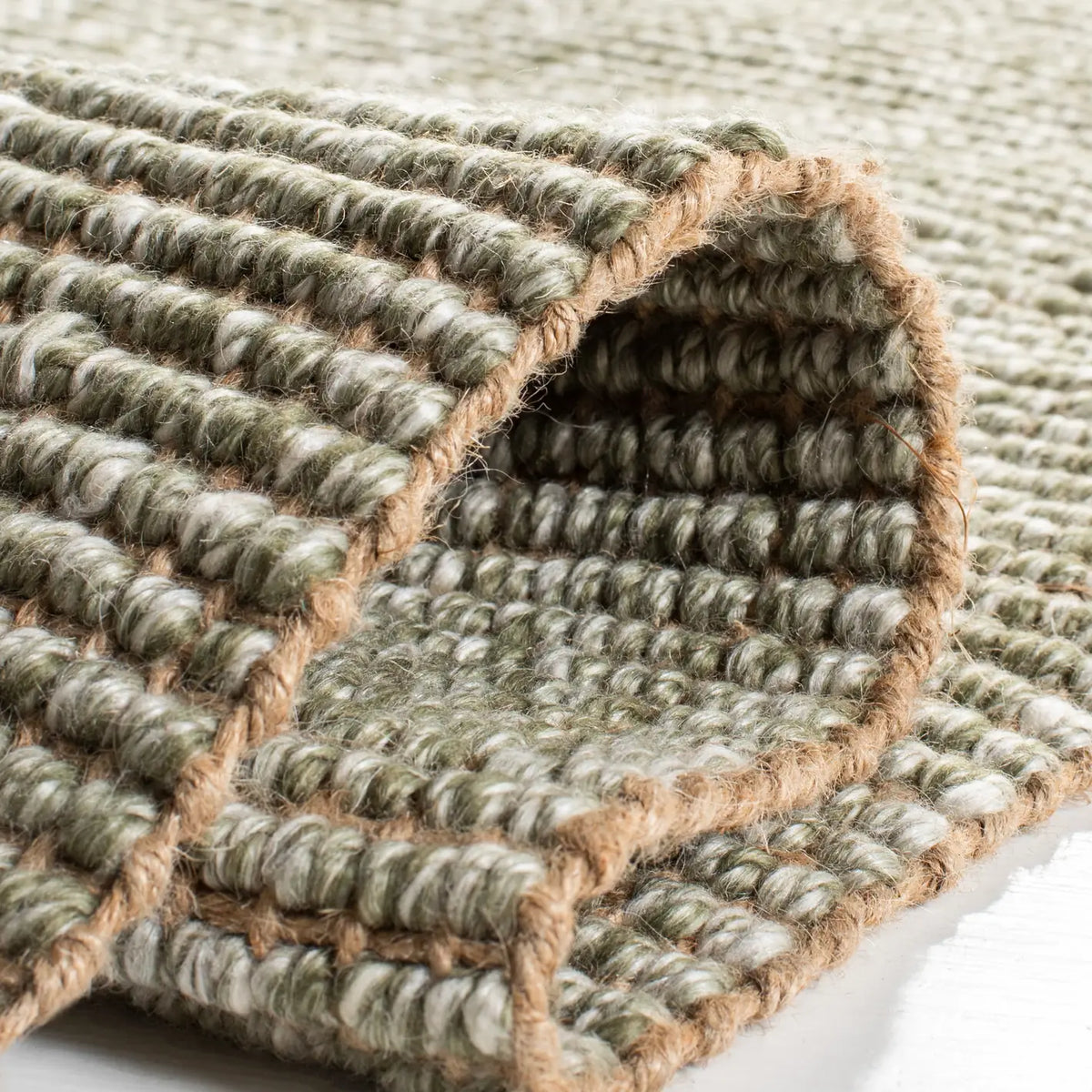 Safavieh Natural Fiber 4'-0" x 6'-0" Rug in Green / Natural