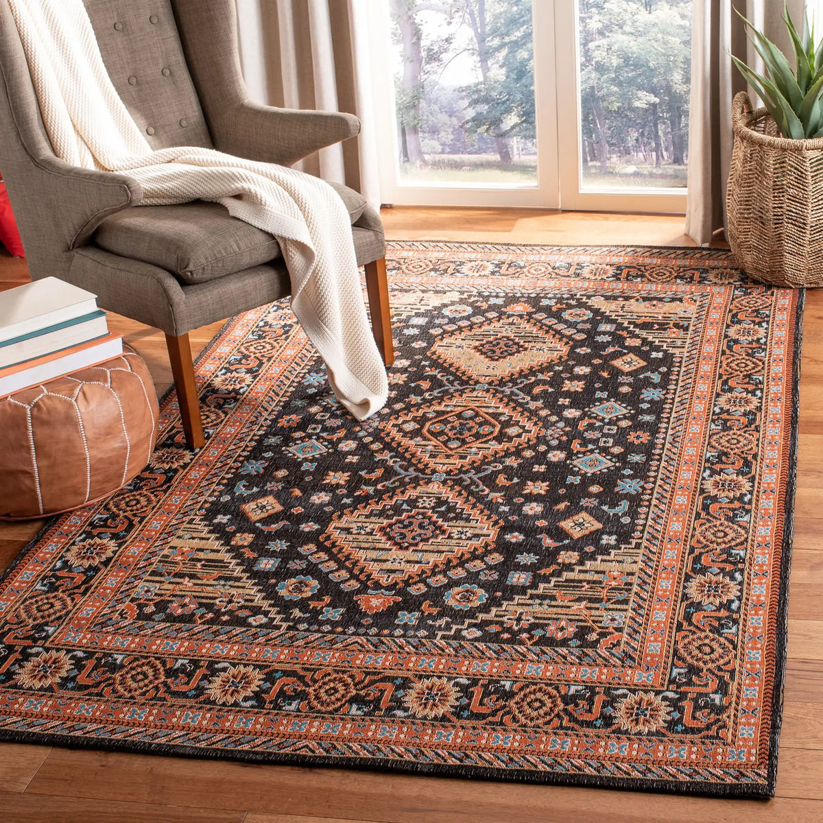 Safavieh Classic Vintage 5'-0" x 8'-0" Rug in Black / Rust