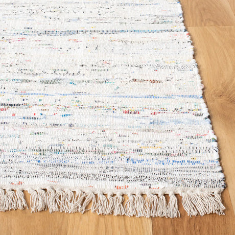 Safavieh Rag Rug 5'-0" x 8'-0" Rug in Ivory / Multi