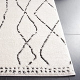 Safavieh Melody 4'-0" x 6'-0" Rug in Ivory / Black