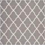 Safavieh Dhurries 6'-0" x 6'-0" Rug in Dark Grey / Ivory