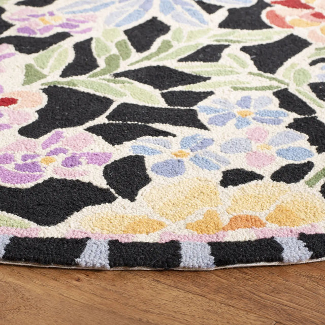 Safavieh Chelsea 5'-6" x 5'-6" Rug in Black
