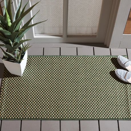 Safavieh Courtyard 2'-0" x 3'-7" Rug in Dark Green / Beige