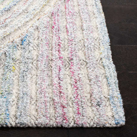 Safavieh Southampton 4'-0" x 6'-0" Rug in Pink / Blue