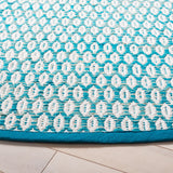 Safavieh Montauk 6'-0" x 6'-0" Rug in Aqua / Ivory