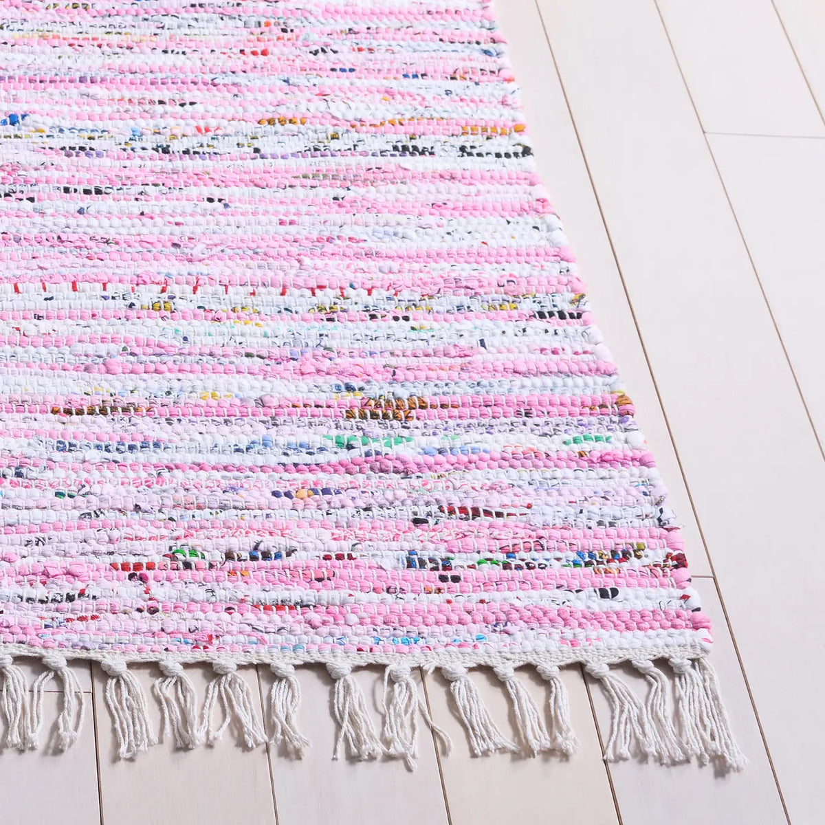 Safavieh Rag Rug 6'-0" x 9'-0" Rug in Light Pink / Multi