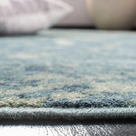 Safavieh Constellation Vintage 4'-0" x 5'-7" Rug in Turquoise / Multi
