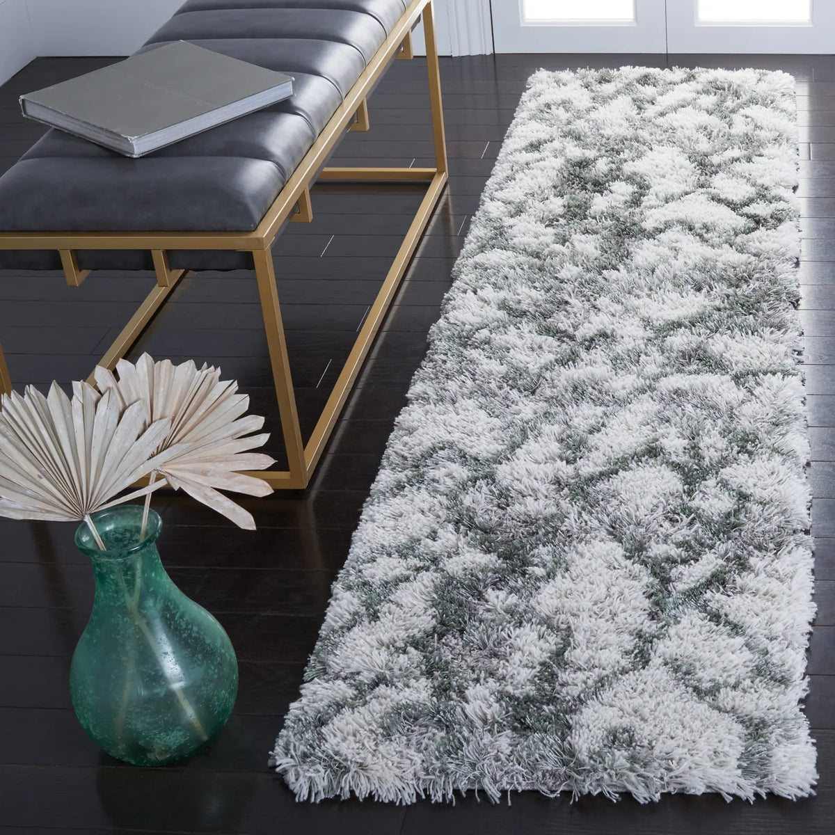Safavieh Horizon Shag 800 2'-0" x 8'-0" Rug in Ivory / Green