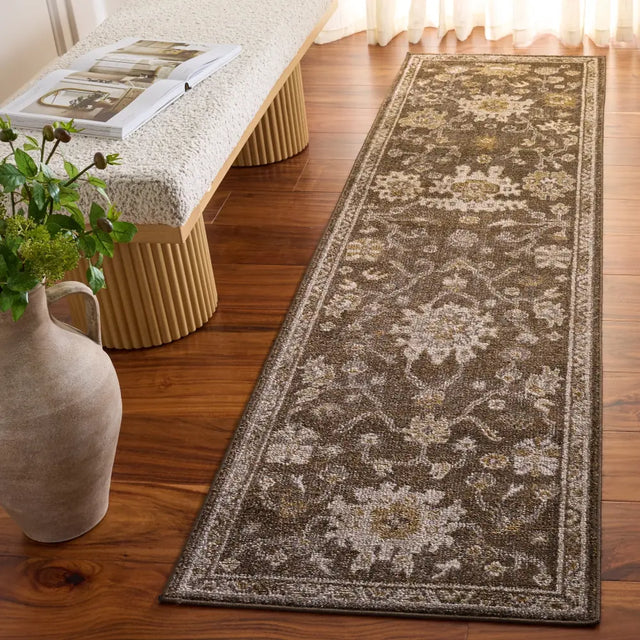 Safavieh Hazel 500 2'-2" x 8'-0" Rug in Brown / Ivory
