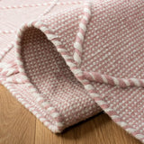 Safavieh Casablanca 4'-0" x 6'-0" Rug in Pink / Ivory
