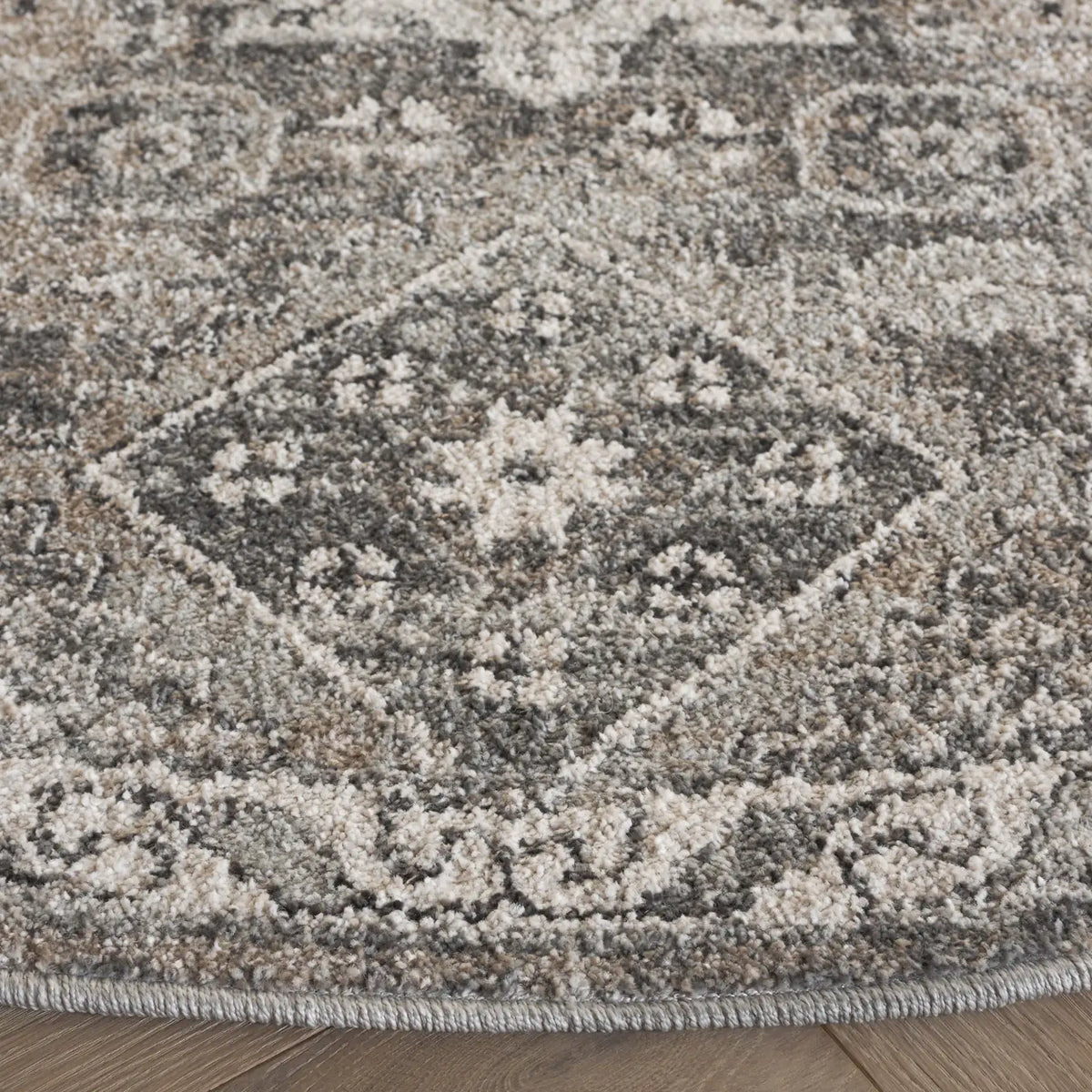 Safavieh Vintage Tabriz 6'-7" x 6'-7" Rug in Grey / Beige