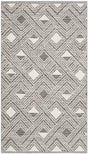 Safavieh Montauk 2'-3" x 3'-9" Rug in Charcoal / Ivory