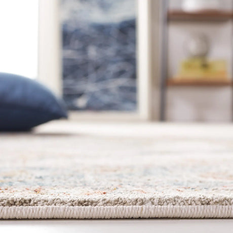 Safavieh Silverado 4'-0" x 6'-0" Rug in Ivory / Blue