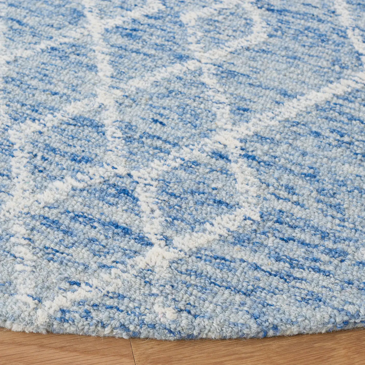 Safavieh Metro 6'-0" x 6'-0" Rug in Blue / Ivory