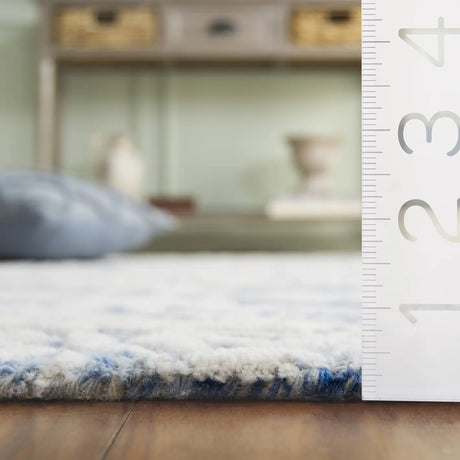 Safavieh Blossom 5'-0" x 8'-0" Rug in Blue / Ivory