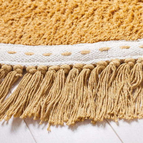 Safavieh Easy Care 3'-0" x 3'-0" Rug in Yellow / Ivory