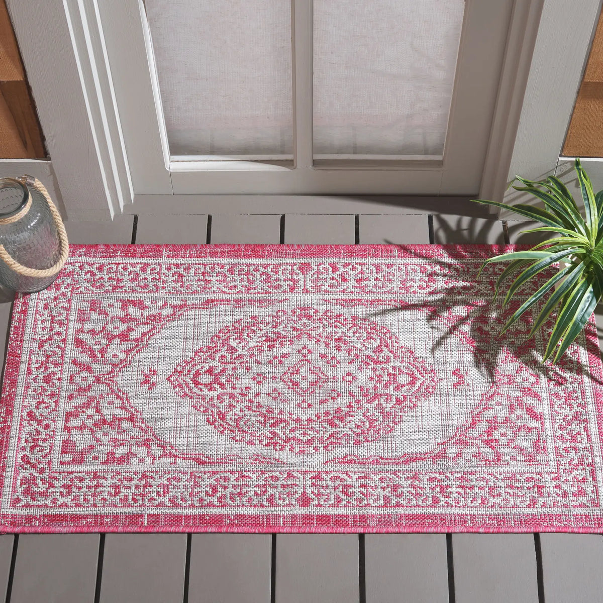Safavieh Courtyard 2'-0" x 3'-7" Rug in Light Grey / Fuchsia