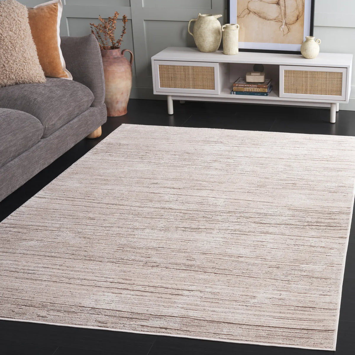 Safavieh Whisper 4'-0" x 6'-0" Rug in Beige / Dark Beig