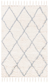 Safavieh Casablanca 4'-0" x 6'-0" Rug in Blue / Ivory