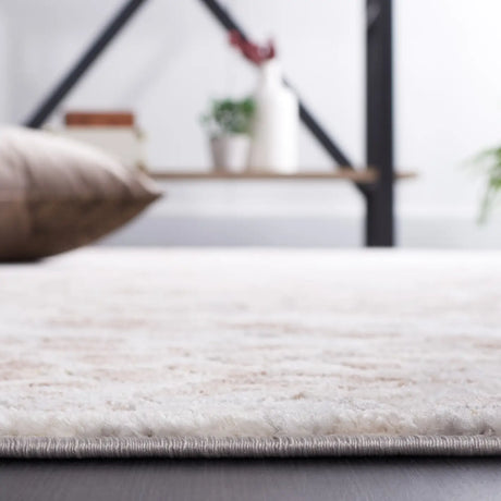 Safavieh Palma 4'-0" x 6'-0" Rug in Beige / Brown