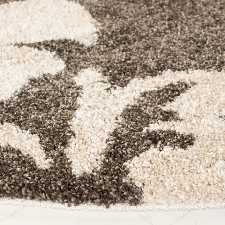 Safavieh Florida Shag 6'-7" x 6'-7" Rug in Smoke / Beige