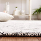 Safavieh Metro 4'-0" x 6'-0" Rug in Black / Ivory