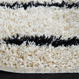 Safavieh Venus Shag 600 6'-7" x 6'-7" Rug in Ivory / Black