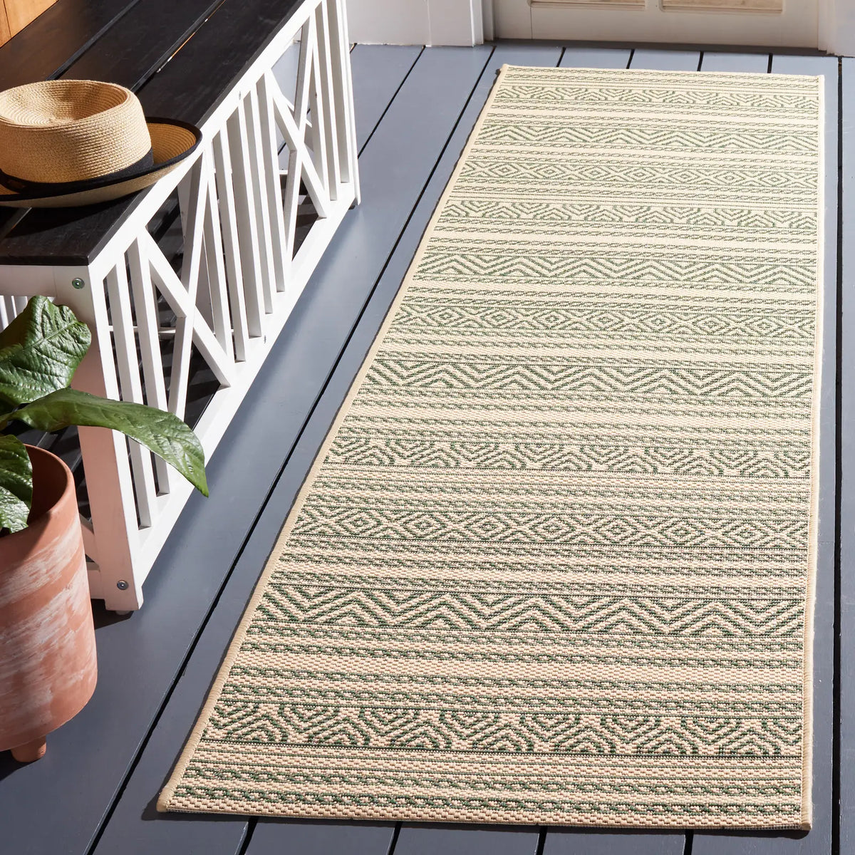 Safavieh Courtyard 2'-3" x 8'-0" Rug in Beige / Dark Green
