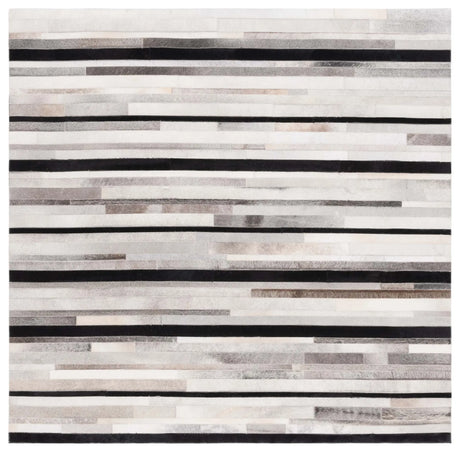 Safavieh Studio Leather 6'-0" x 6'-0" Rug in Ivory / Black
