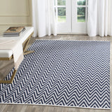 Safavieh Montauk 5'-0" x 7'-0" Rug in Navy / Ivory