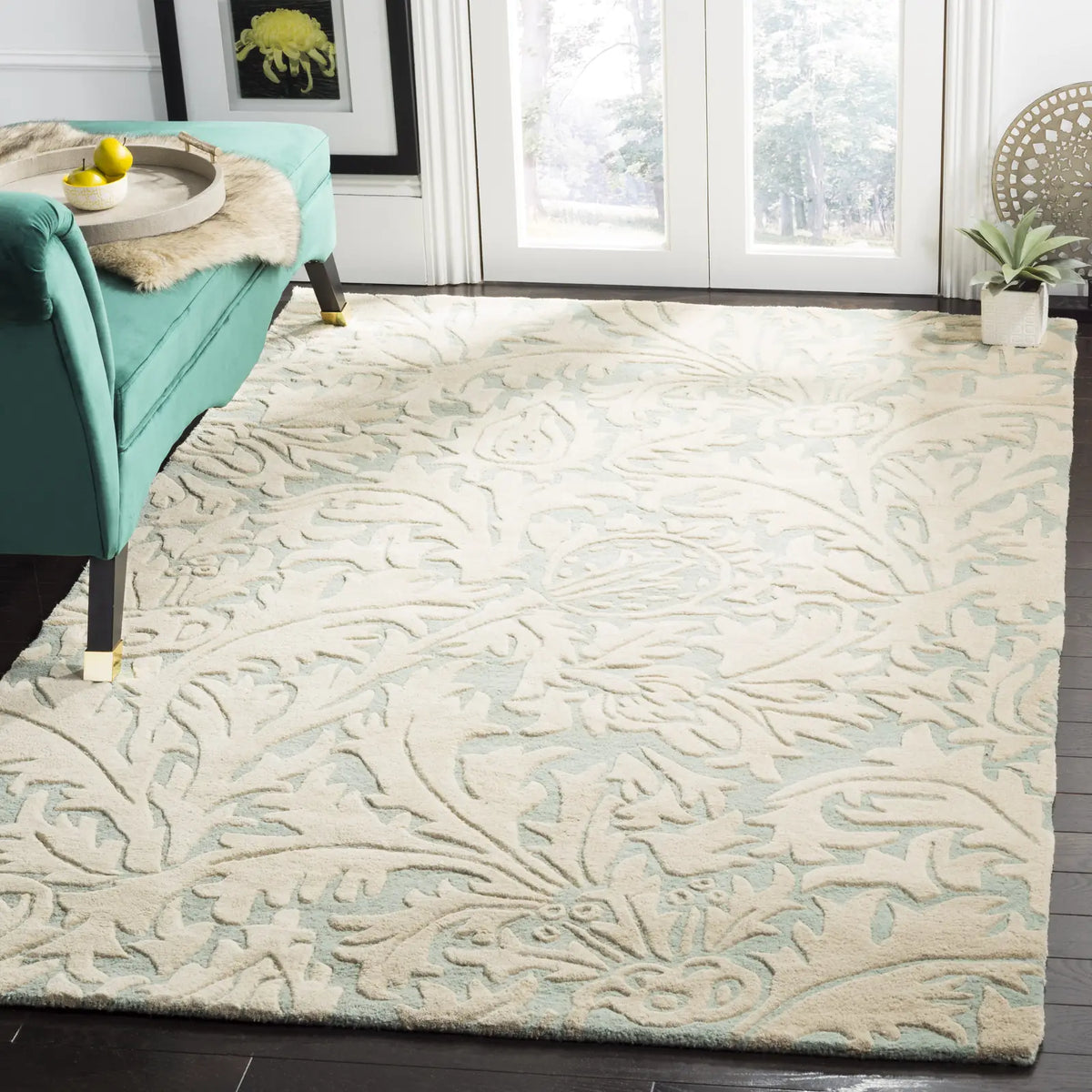 Safavieh Soho 3'-6" x 5'-6" Rug in Light Blue / Beige