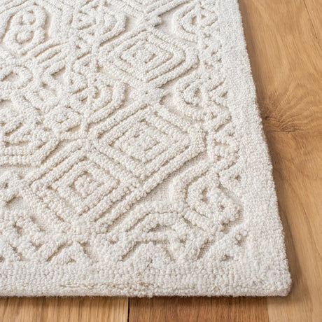 Safavieh Textural 4'-0" x 6'-0" Rug in Ivory