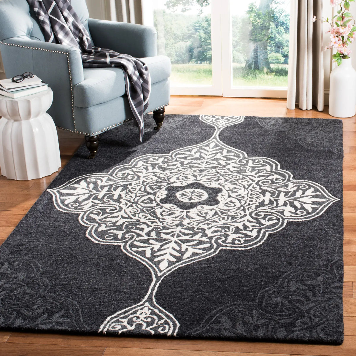 Safavieh Micro-Loop 5'-0" x 8'-0" Rug in Charcoal
