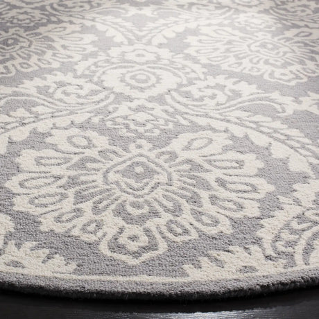 Safavieh Blossom 6'-0" x 6'-0" Rug in Dark Grey / Ivory