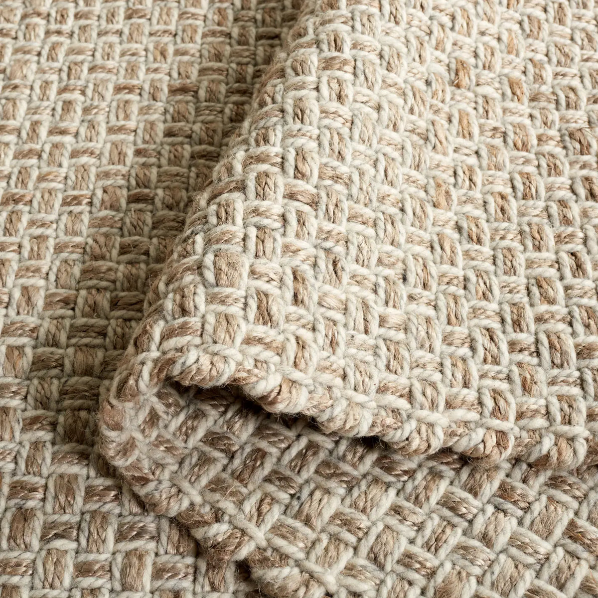 Safavieh Natural Fiber 4'-0" x 6'-0" Rug in Natural / Grey