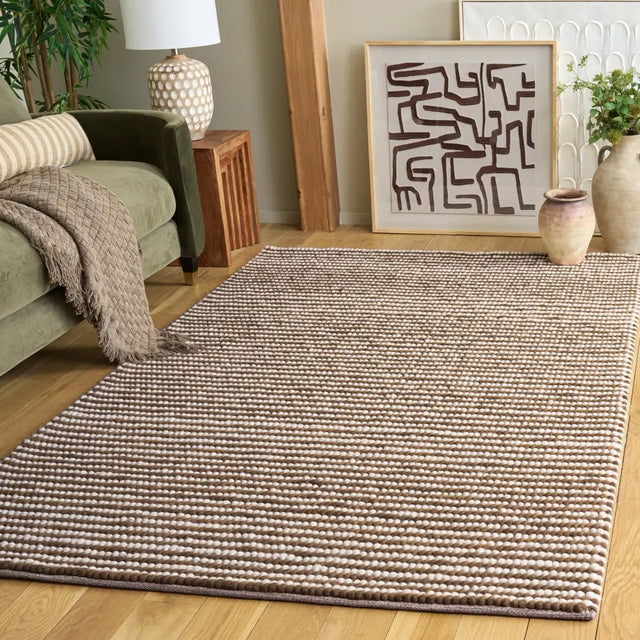 Safavieh Natura 5'-0" x 8'-0" Rug in Ivory / Rust Brown