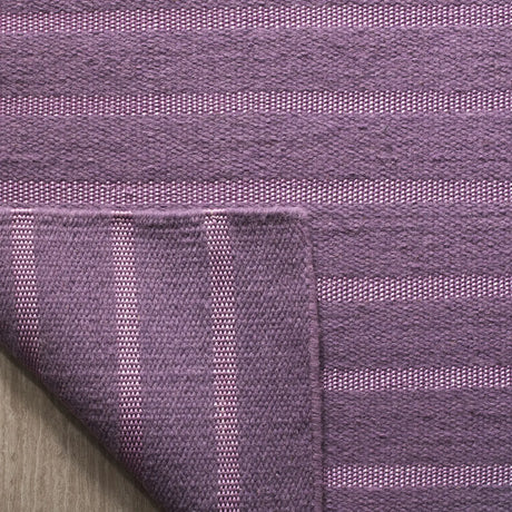Safavieh Dhurries 5'-0" x 8'-0" Rug in Lavander