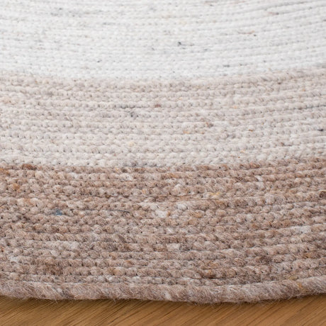 Safavieh Braided 5'-0" x 5'-0" Rug in Beige / Ivory