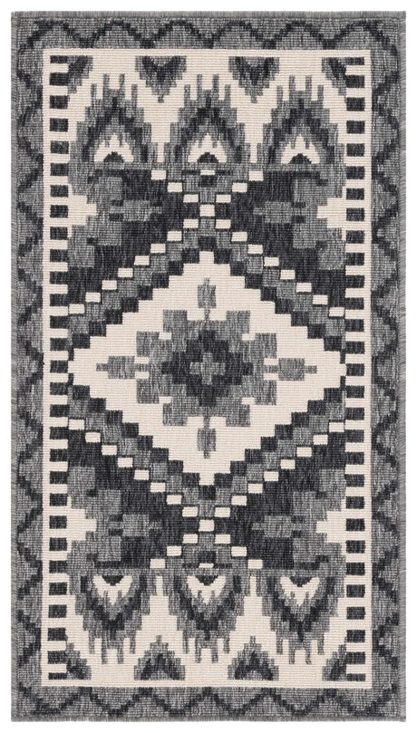 Safavieh Veranda 2'-0" x 3'-7" Rug in Grey / Beige