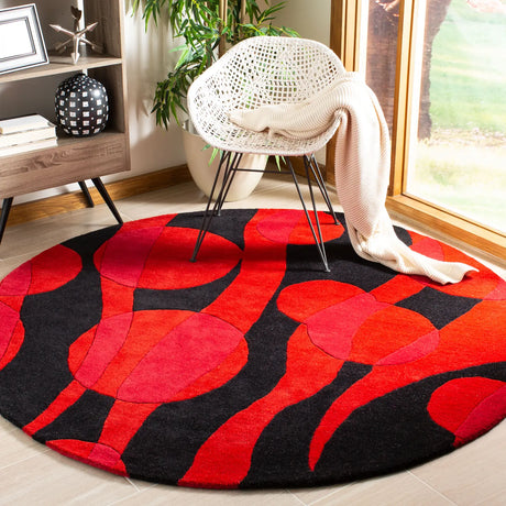 Safavieh Soho 6'-0" x 6'-0" Rug in Black / Red