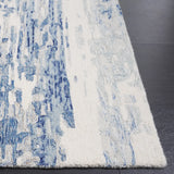 Safavieh Metro 4'-0" x 6'-0" Rug in Ivory / Blue